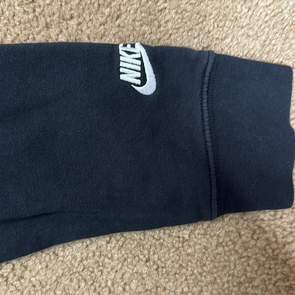 Nike men’s crewneck. Small - Picture 3 of 8